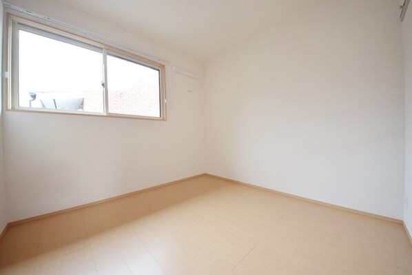 ラヴィエベル三鷹の物件内観写真